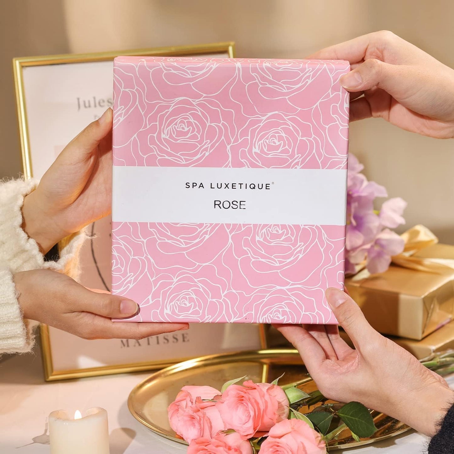 SPA LUXETIQUE Set da Bagno Regalo Donne – Set per la Cura Della Vaniglia con 6 Pezzi in Gel Doccia di Dimensioni da Viaggio, Crema per le Mani, Borsa di Lino con Coulisse, Regalo Festa della Mamma